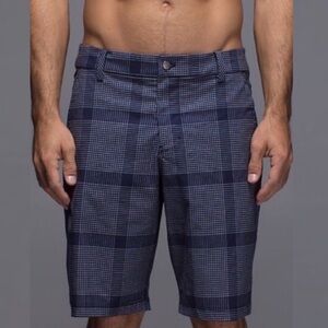Lululemon Kahuna 2.0 Athletic‎ Golf Shorts Blue Plaid Mens Size 30 Hiking Active